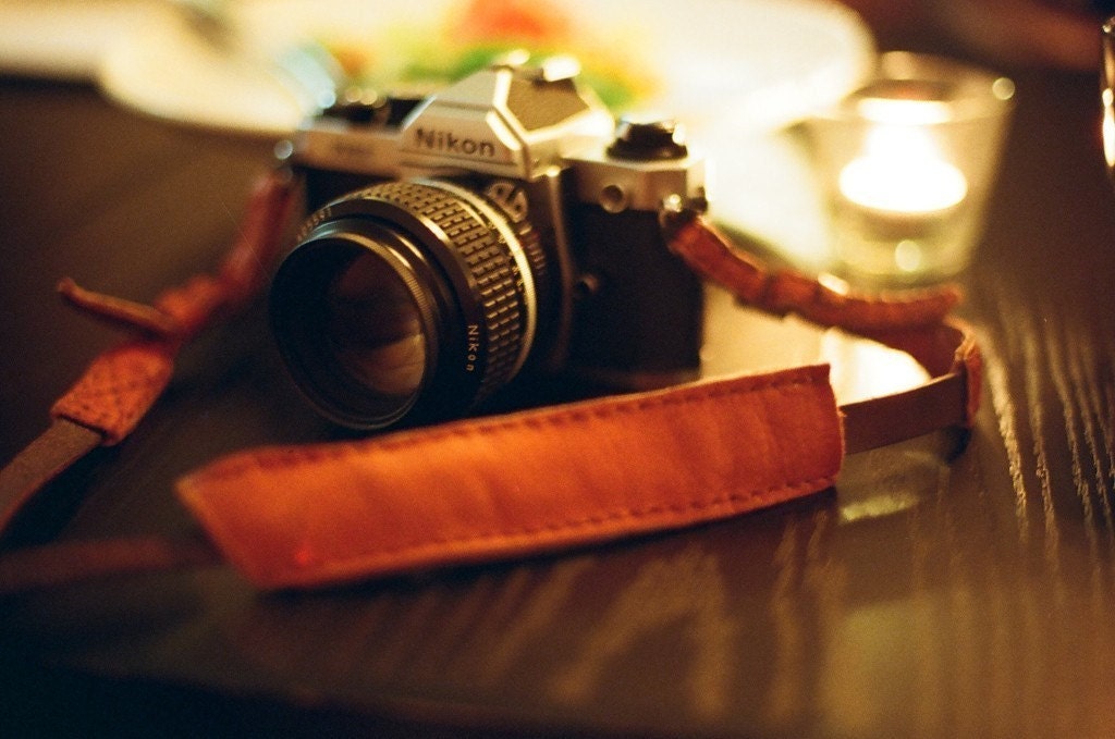 Handmade leather camera strap with brown neck pad (Adjustable length) - made to order