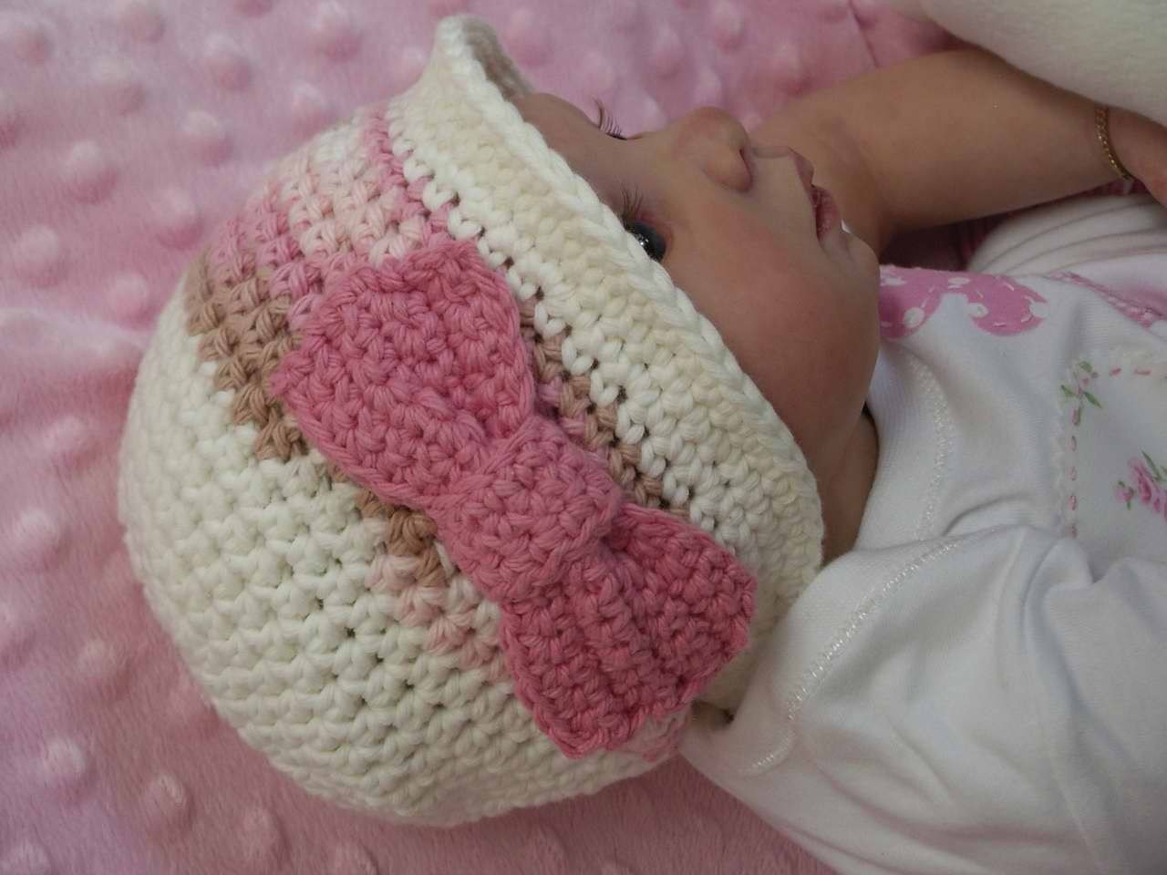 Autumn Hat Cloche with a Bow Crochet Pattern No.105 Emailed2U FOUR sizes suits BEGINNERS