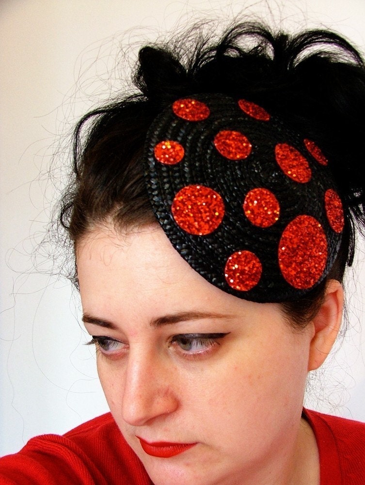 Glitter Spots Fascinator, Black with Red Glitter Spots in Straw