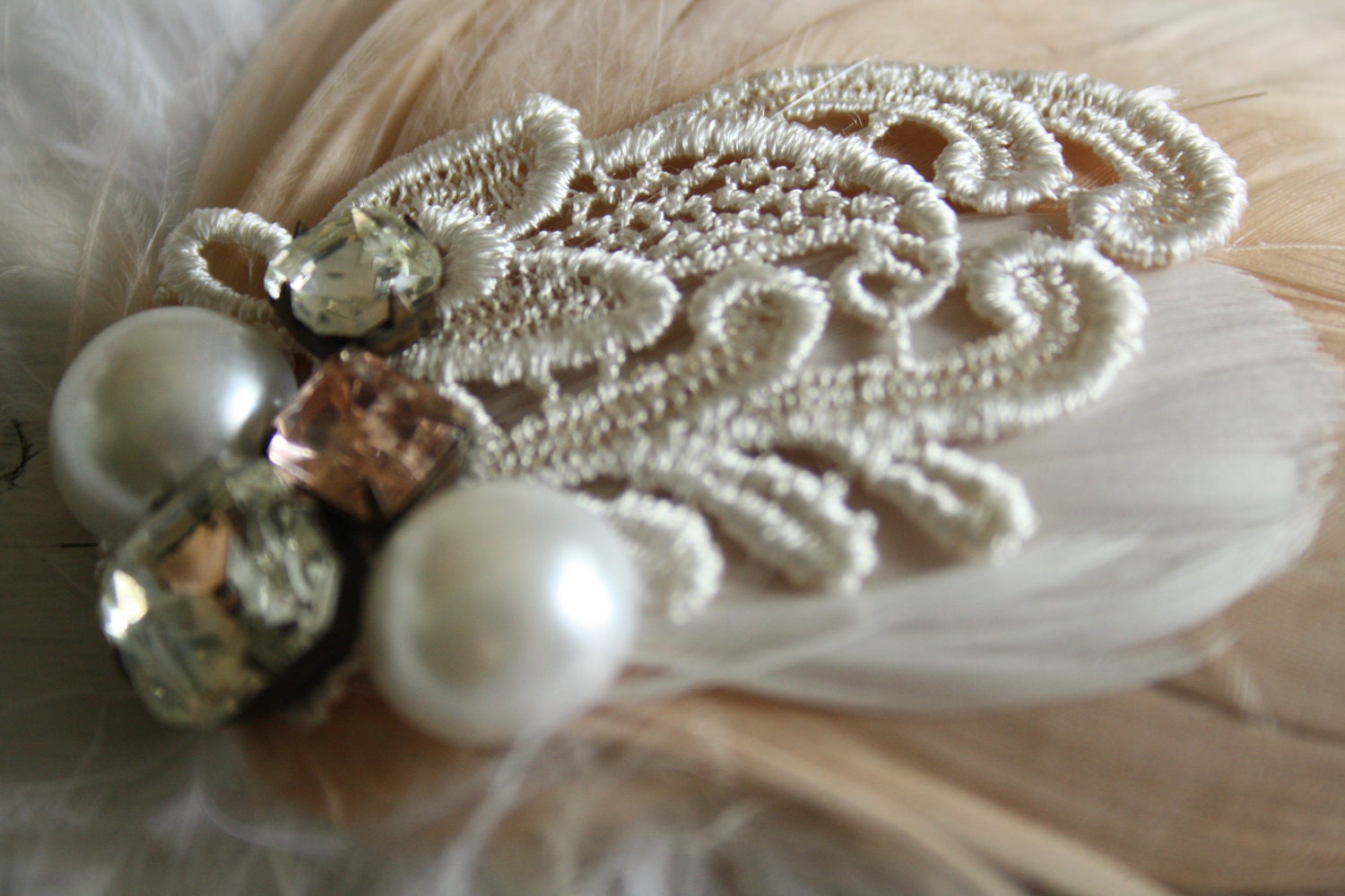 PEACHES AND CREAM Fascinator