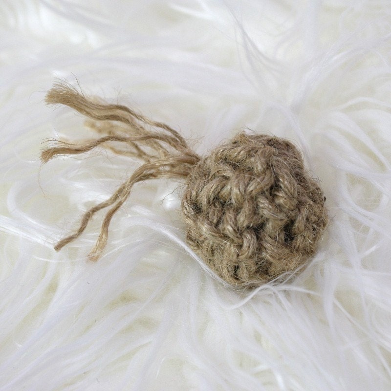 Jute Bomb - Natural Jute Cat Toy