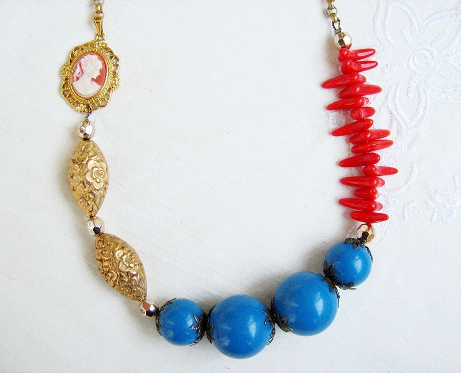 Cameo Statement Necklace, Modern Baroque Chunky Necklace in Blue,Red, Gold