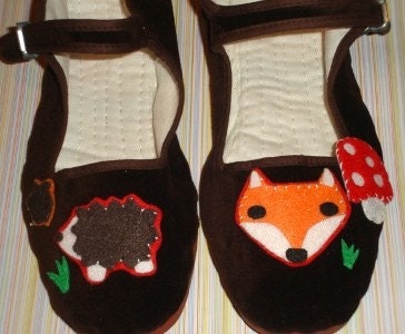 Sz 11 Merry Woodland Brown Velvet Maryjanes