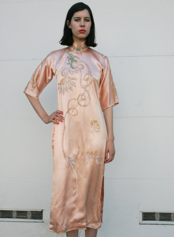 Vintage 1960's Peach Silk Sequined Cheongsam Mandarin Dress XS/S