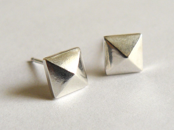 Faceted Sterling Silver Pyramid Earrings - Geometric Pyramid Studs