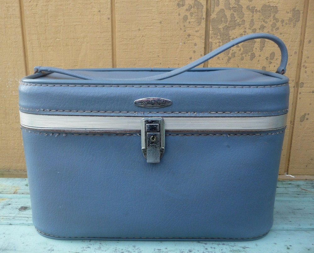 Clearance Vintage Featherlite Train Case French Blue 60s