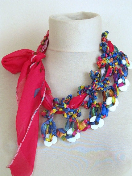 YEMENI necklace hot pink,amarant,dark blue, multicolor, romance ,valentine