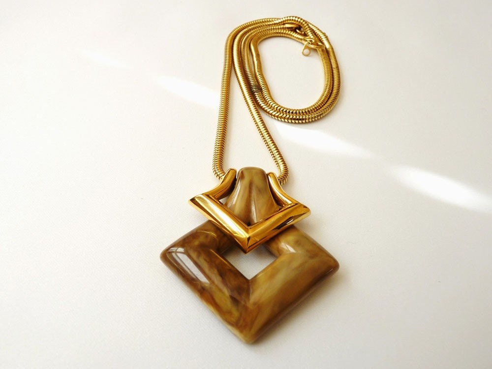Crown Trifari Modernist Pendant Necklace c. 1970s