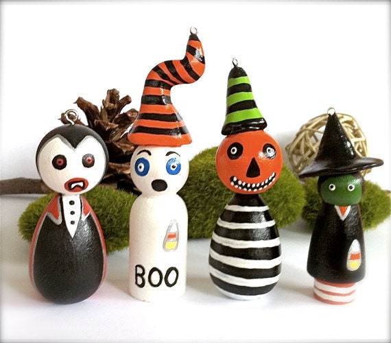 Halloween Ornaments or Pendants Set Of 4 Vampire Count Dracula Witch Pumpkin Man Ghost Wooden Christmas Ornaments Peg Doll Kokeshi Dolls