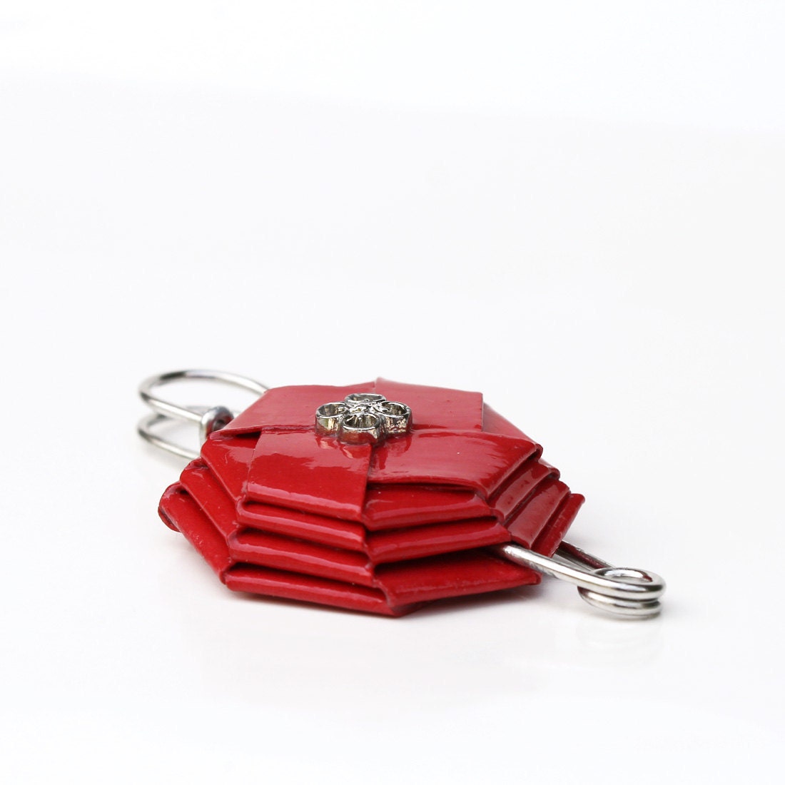 Safety pin paper brooch - Geometrical fashion