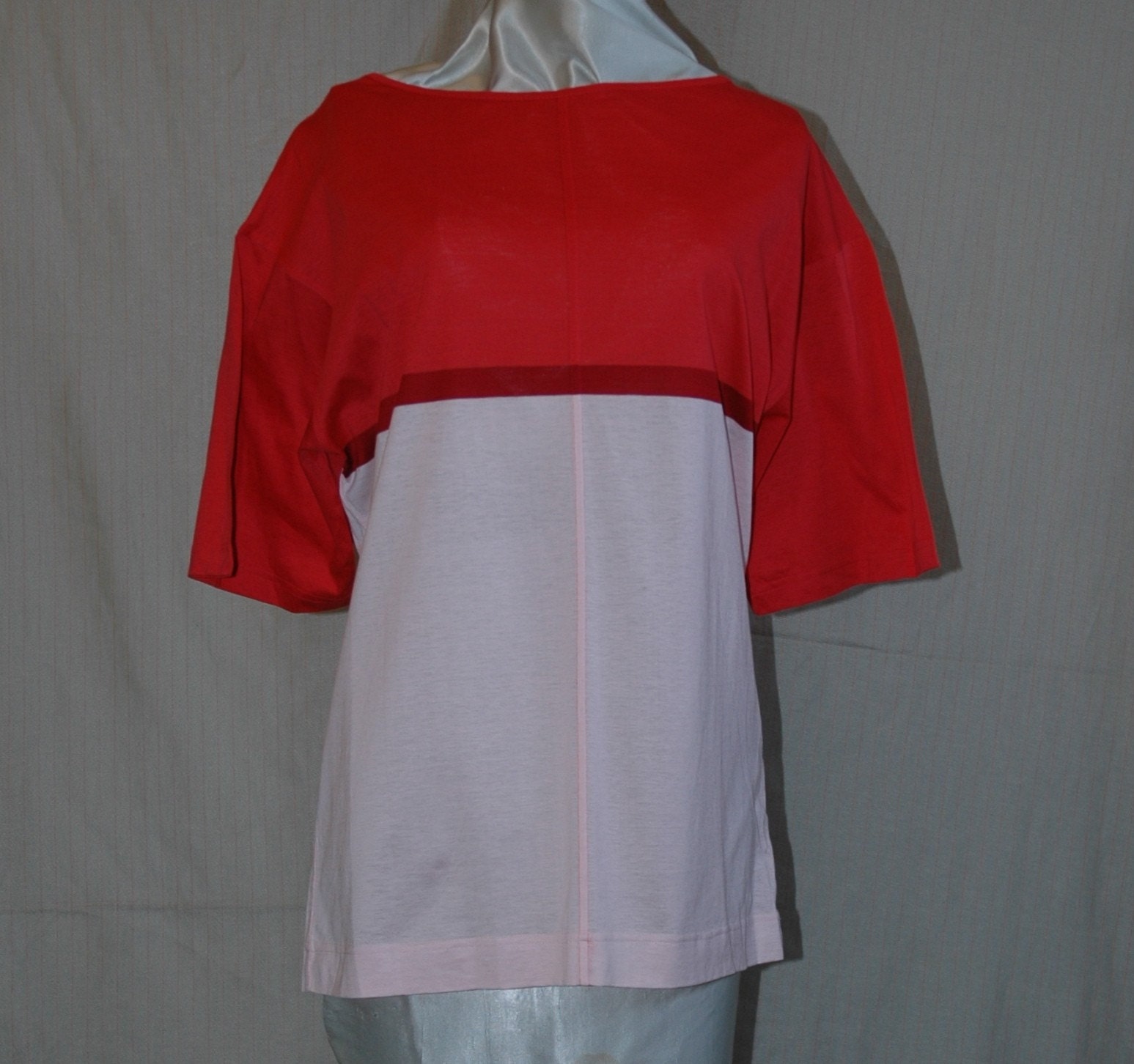 SALE WAS 11.95. Italian Color Block T- Shirt. Burgundy and Pink. vintage overstock, never worn.  FREE domestic shipping.