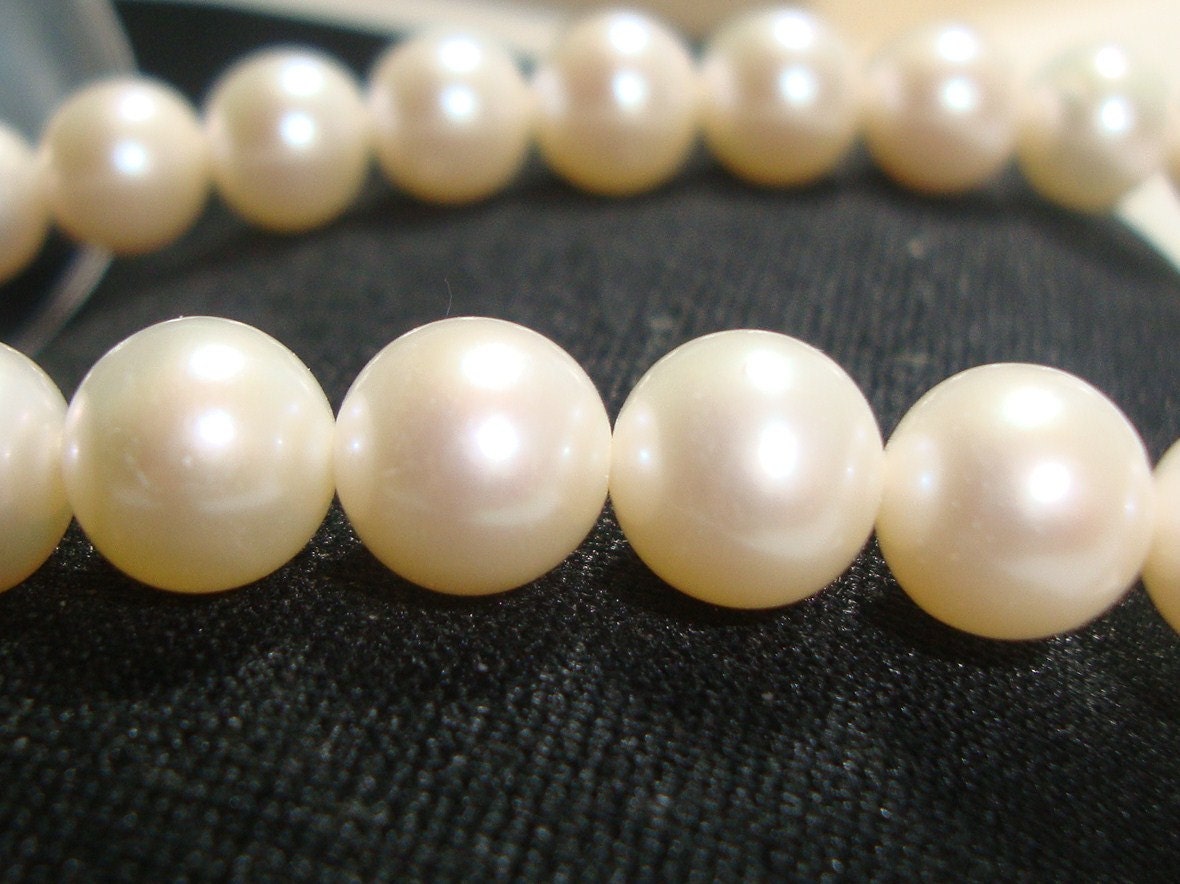 1/2 strand, 7-7.5mm, Great Lustrous, Genuine Round Fresh Water Pearls, Luxury bridal Design, June Birthday, Holiday Gifts