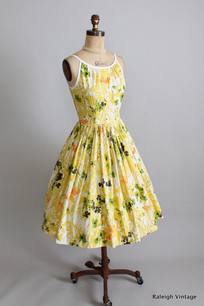Vintage 1960s Dress : 50s 60s Floral Garden Party Sundress