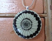 Light green marimekko inspired pendant necklace