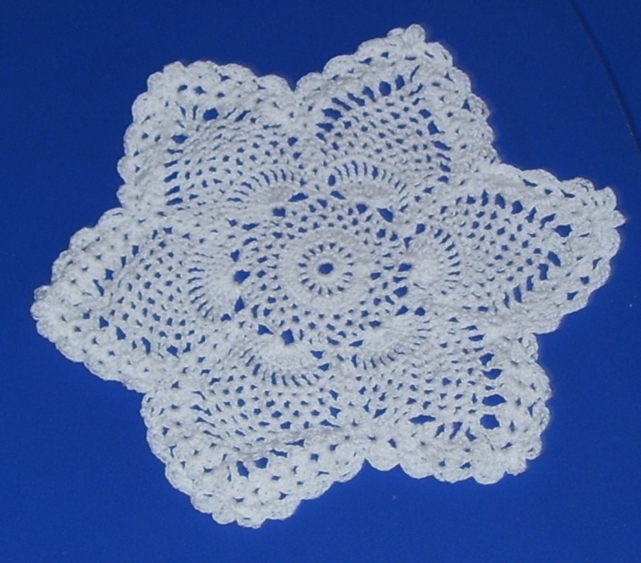 6 Pointed Star Pineapple Doily
