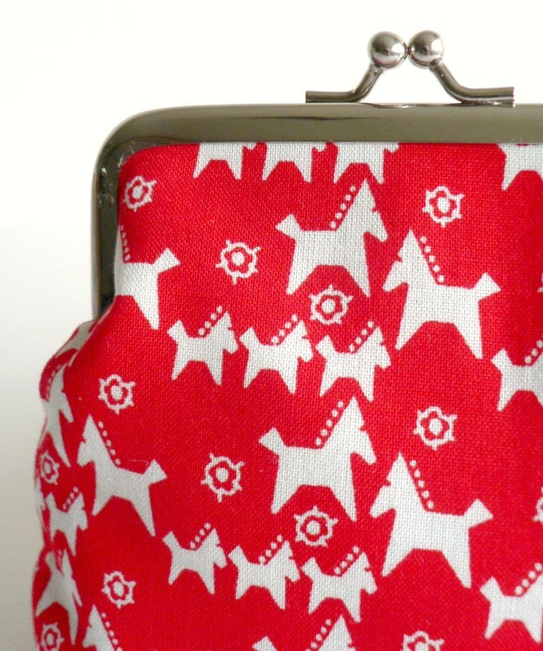 Small Clasp Pouch - Scandinavian Dala Horses on Red