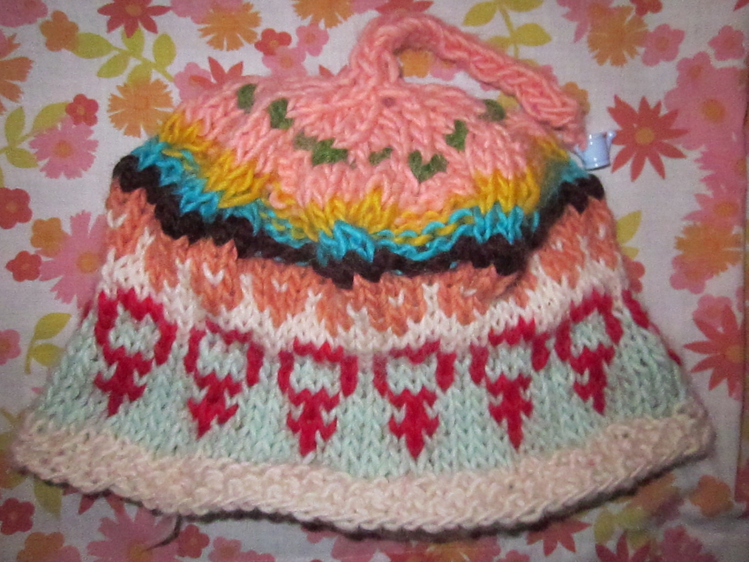 female sign fair isle hat