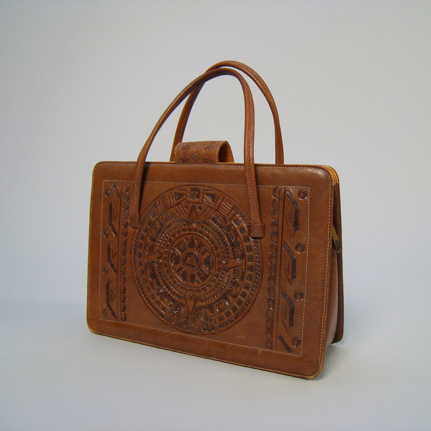 Vintage 1970s tooled and quilted tan leather purse