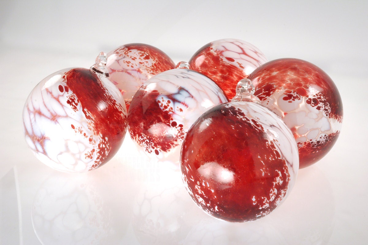 Crimson Red and White Christmas Ornaments Holiday Decorations Red Christmas Gift Set of Six - MarbleCityGlassworks