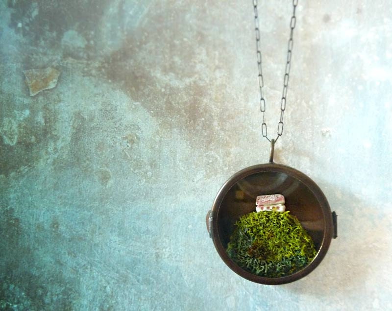 O'er the Cliffs of Dover Necklace. English Country Style. Moss Terrarium Miniature Locket Sterling Silver Chain Miniature Terrarium Jewelry