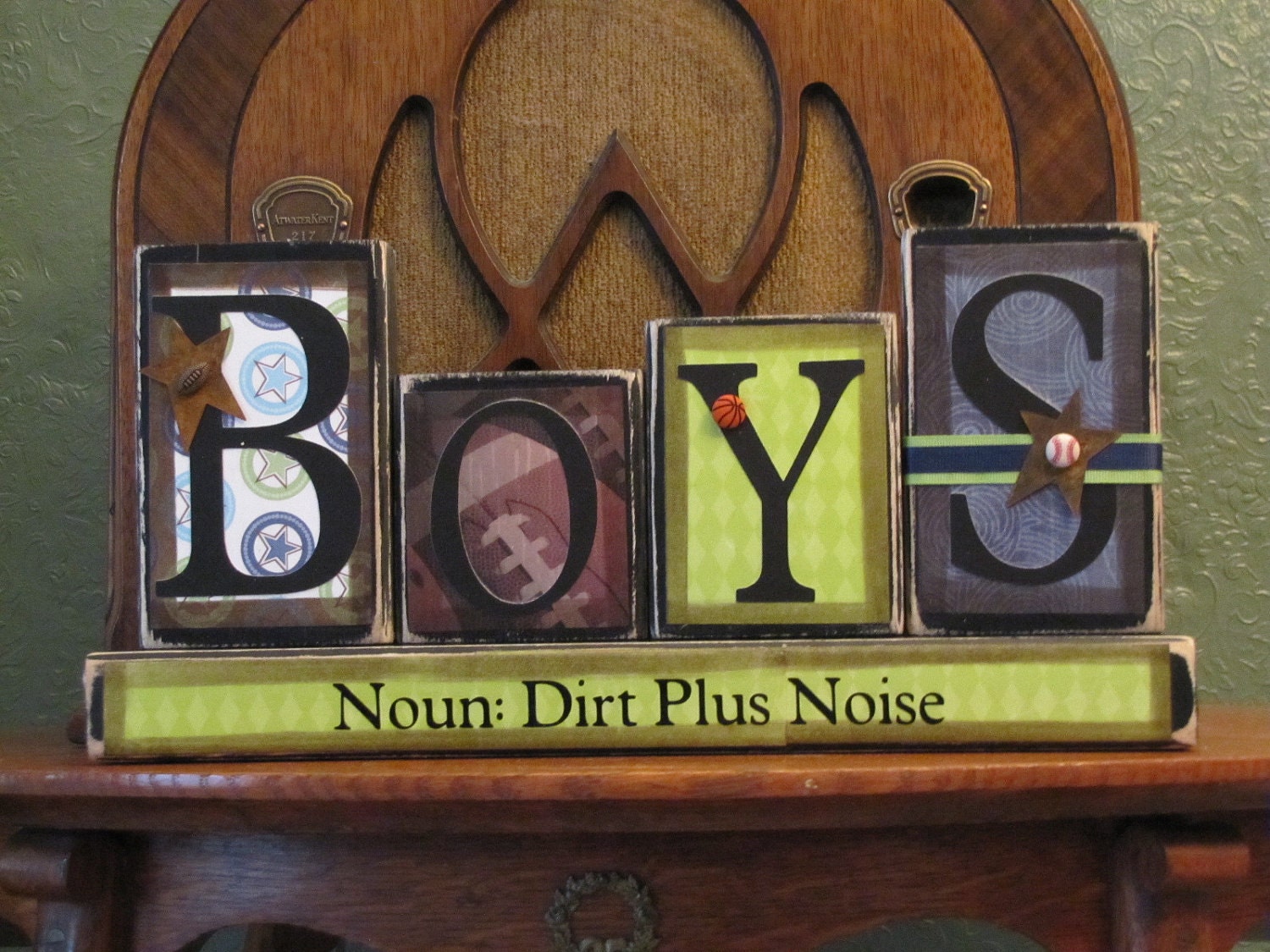 Boys Sign - Noun Dirt Plus Noise Word Blocks