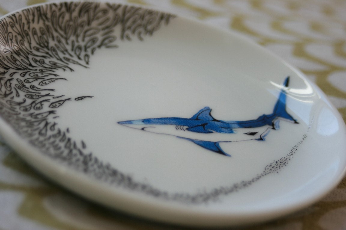SINGLE Shark Saucer with School of Fish