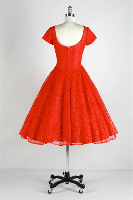 Vintage 1950s Dress . Red Lace . Tulle . Full Skirt . Bow . XS/S . 1693