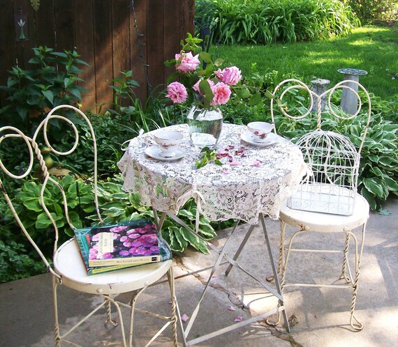 Antique Ice Cream Parlor Chair. Victorian Accent Chair.  SHabby CHic WHite. Iron and wood Seat
