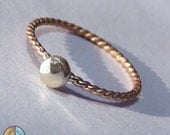 I.S. 10K Gold Faceted Pounded Pebble Handmade Stacking Ring.  Size 6.5