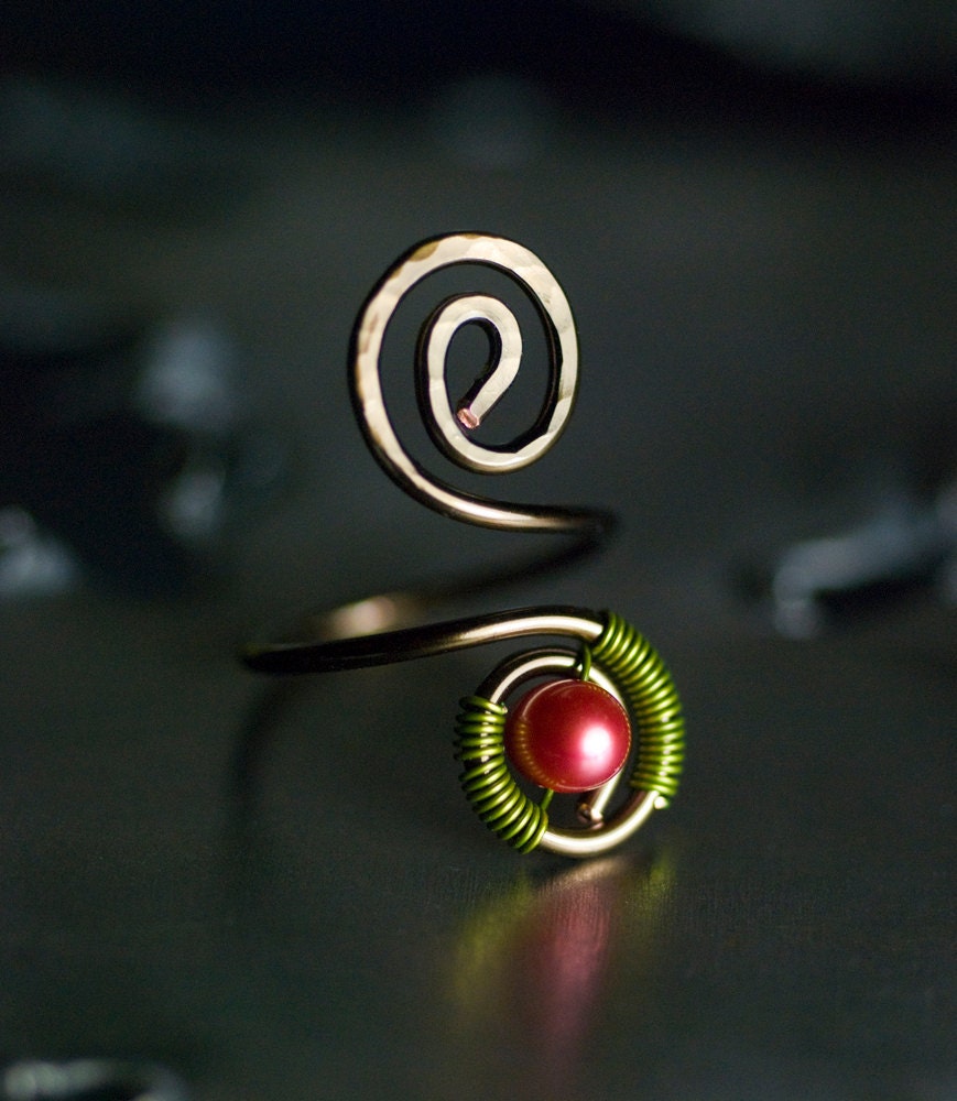 Copper Toe Ring, Hot Raspberry Pink Freshwater Pearl, Green, Bronze Copper Spiral Wirework Toe Ring, Hot Pink - "Sorbet Summer"