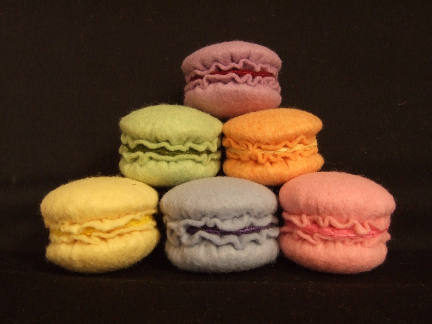 DIY Felt French Macarons - Eighteen Felt Cookies - All the felt you need - Pattern included