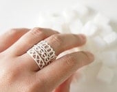 ASHUM - AYN - HAWA Silver Stackable Rings - Moroccan Sugar Collection - Handmade, sugar, delicate, geometric, white, texture, chevron, eyes