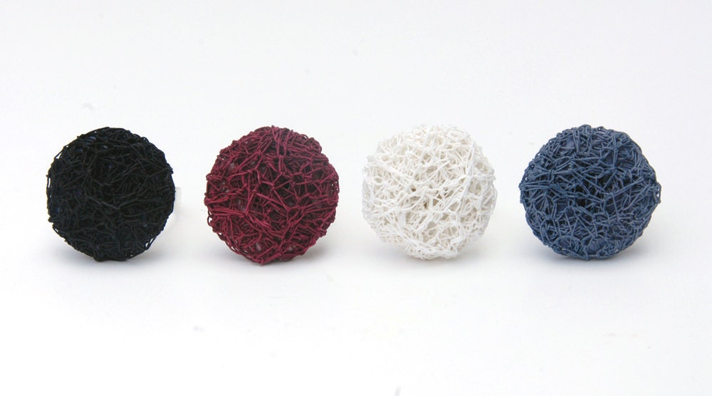 Delicately Structured Paper Yarn Ring