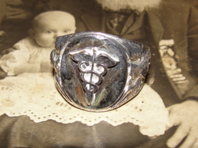 Antiqued Sterling Silver World War II 2 United States Medic Ring