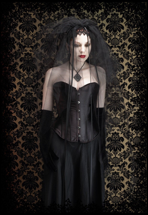 Ophelia Gothic Veil / Headpiece with Venise Lace andTulle - Black or White - Custom Elegant Gothic Clothing and Dark Romantic Couture