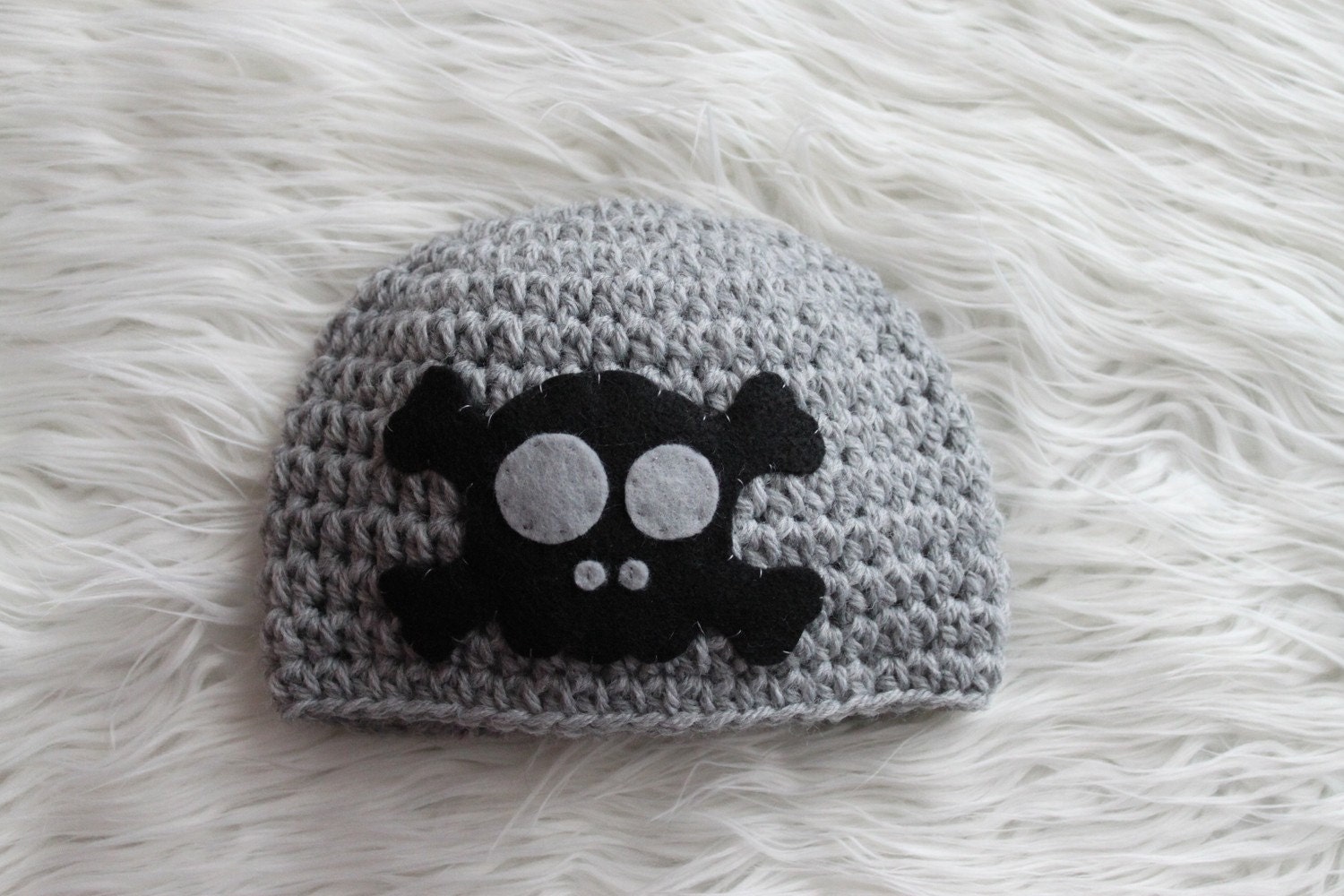 Skull and Crossbones Beanie - Punk Rock Pirate - Gray and Black