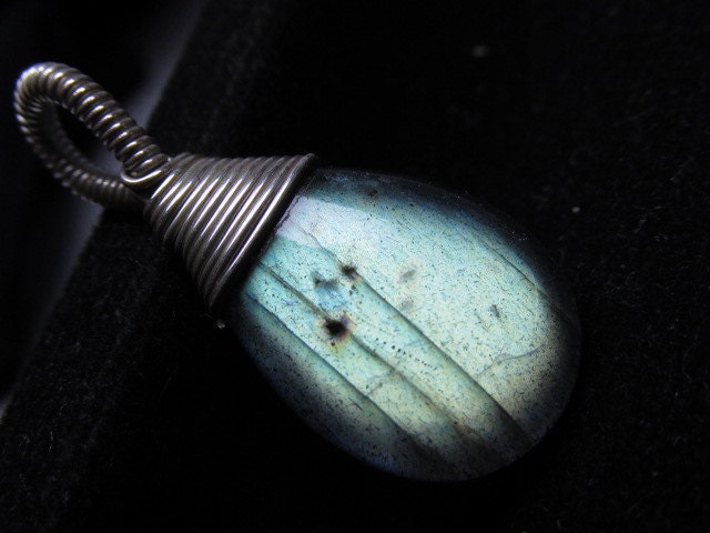 AAA - Labradorite Sterling Silver gem stone Wirewrap Pendant