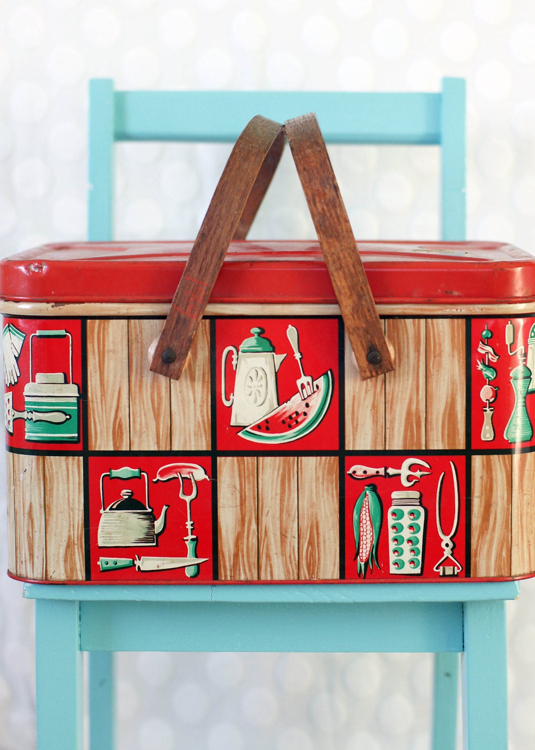 Vintage metal Picnic Basket