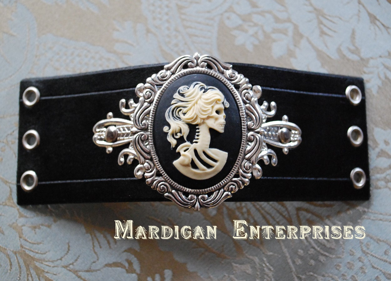 Leather Cuff - Black and Ivory Skull Cameo on Black leather