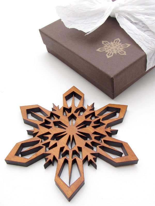 Sustainable Wood Christmas Tree Ornament - Detailed Laser Cut Snowflake Design in Chocolate Gift Box . Timber Green Woods