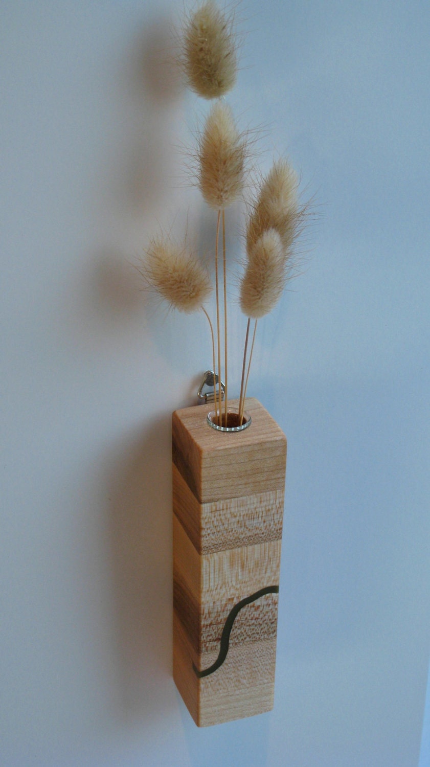 Rect Petite Wall Vase in maple with olive resin inlay