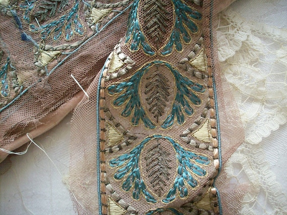 1 yd. of Art Deco antique trim with metal