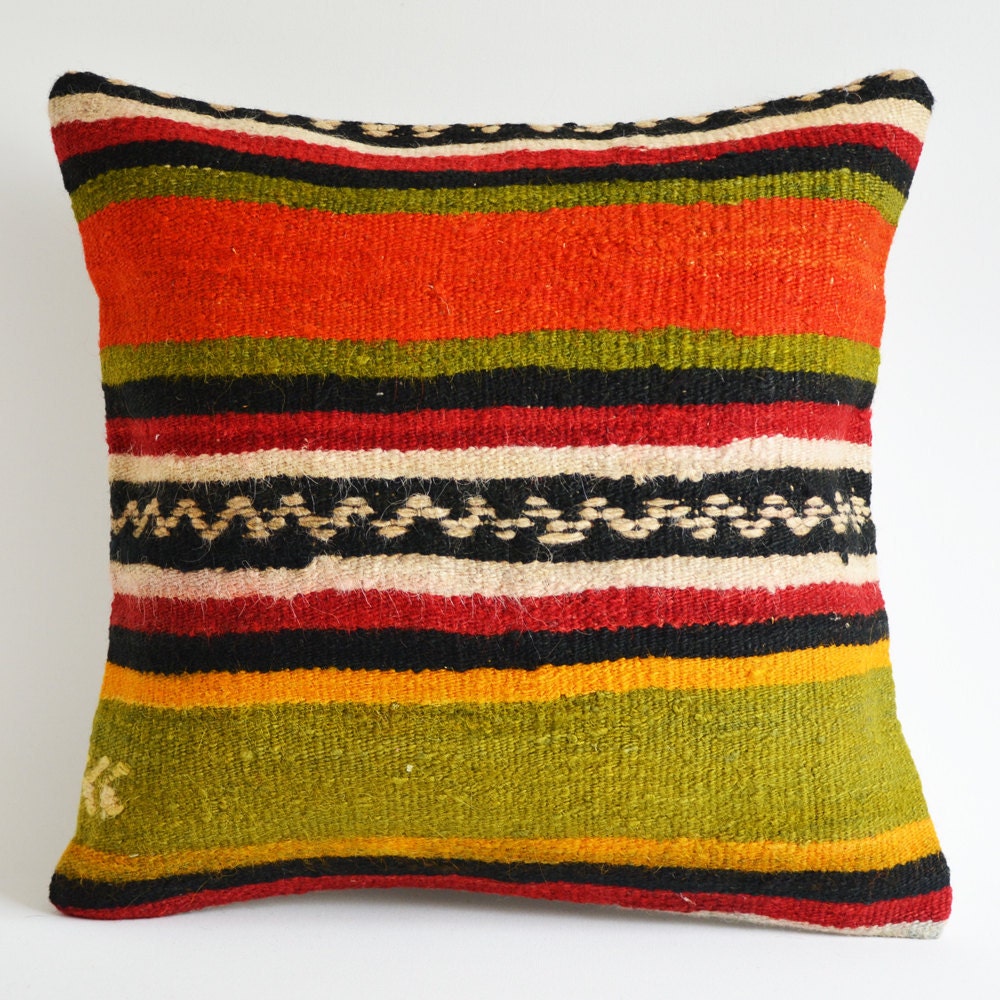 Sukan / Modern Bohemian Throw Pillow. Handwoven Wool Vintage Tribal Turkish Kilim Pillow Cover. 16x16 inch