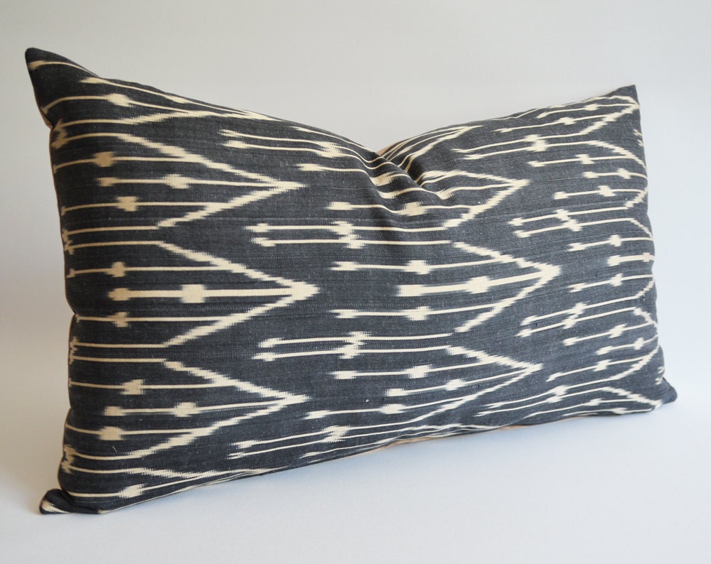 Sukan / Original Organic Lumbar Silk ikat Pillow Cover - Decorative Pillow - Throw Pillow Cover - Black, Dark Gray, Ivory Color