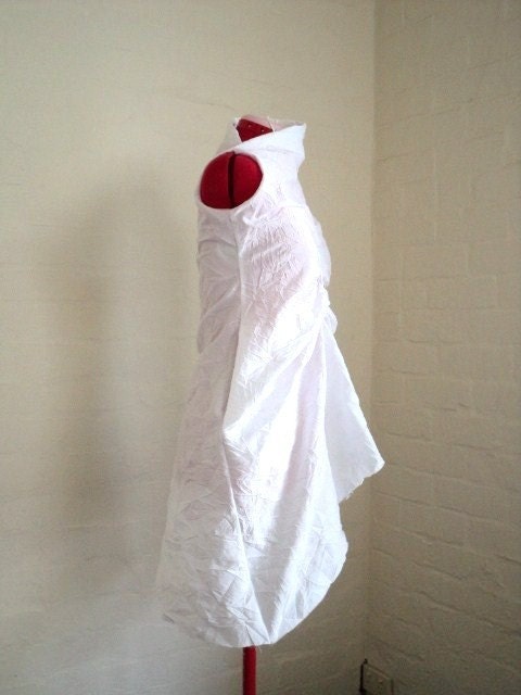 Vienna White Cotton Loose-fitting Draped Shoestring Dress