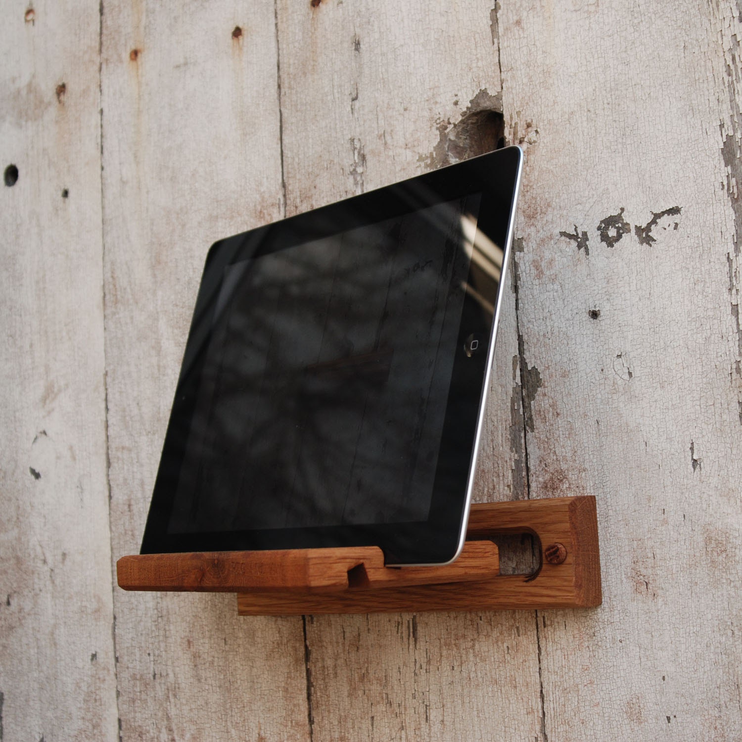 iPad Easel: Reclaimed wood, wall mount and desktop - PegandAwl