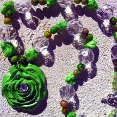 Original Green Rose Beaded Necklace