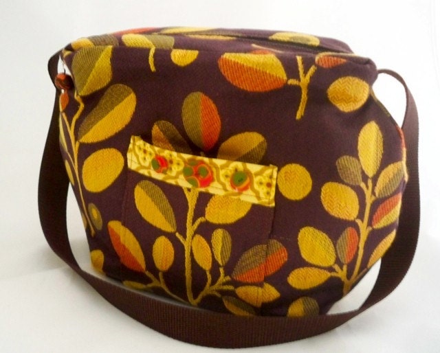 Leaves and chocolate handmade bag with handmade buttons - HiGirls