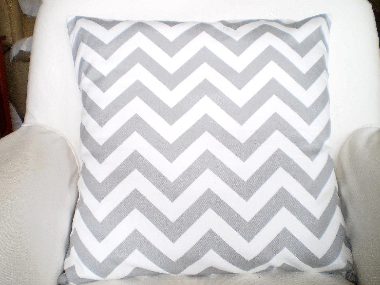 Chevron Pillows Decorative Pillows Accent Pillows Throw Pillow Cushion Covers Gray White Zig Zag TWILL BOTH SIDES  - Pair of Two 18 x 18