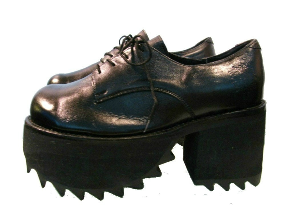 Vintage Men's Industrial Strength Tractor Tire Platform Shoes size 7